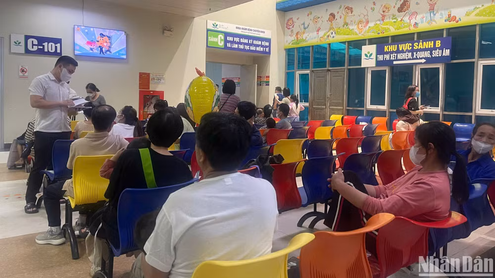 Từ đầu năm đến nay, Bệnh viện Nhi Trung ương khám, điều trị cho khoảng 1.500 trường hợp mắc sởi.