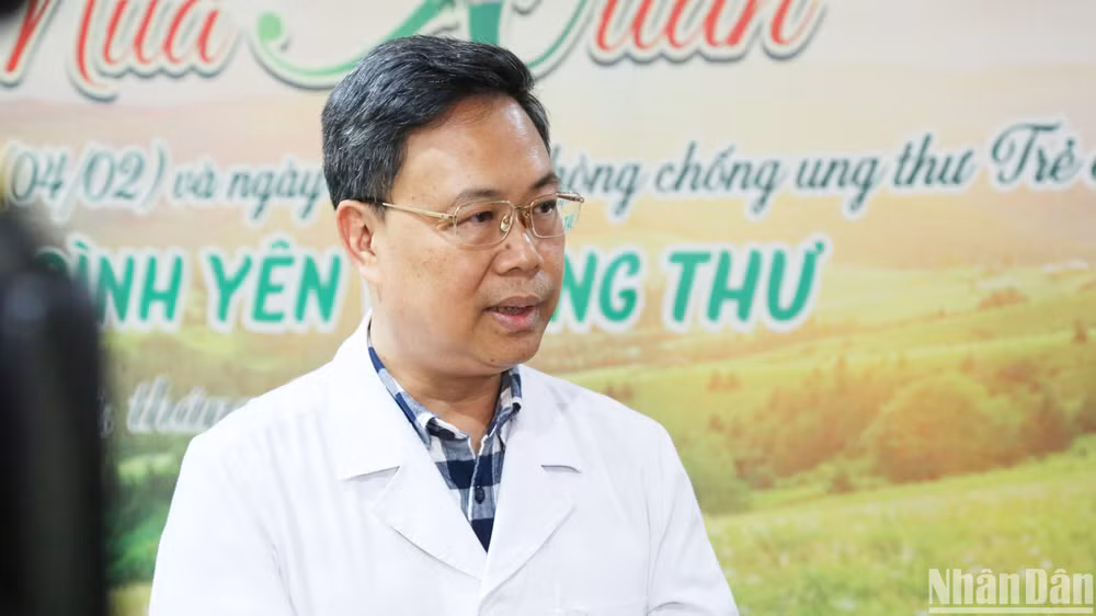 PGS, TS Nguyễn Hà Thanh, Viện trưởng Viện Huyết học-Truyền máu Trung ương. PGS, TS Nguyễn Hà Thanh, Viện trưởng Viện Huyết học-Truyền máu Trung ương.