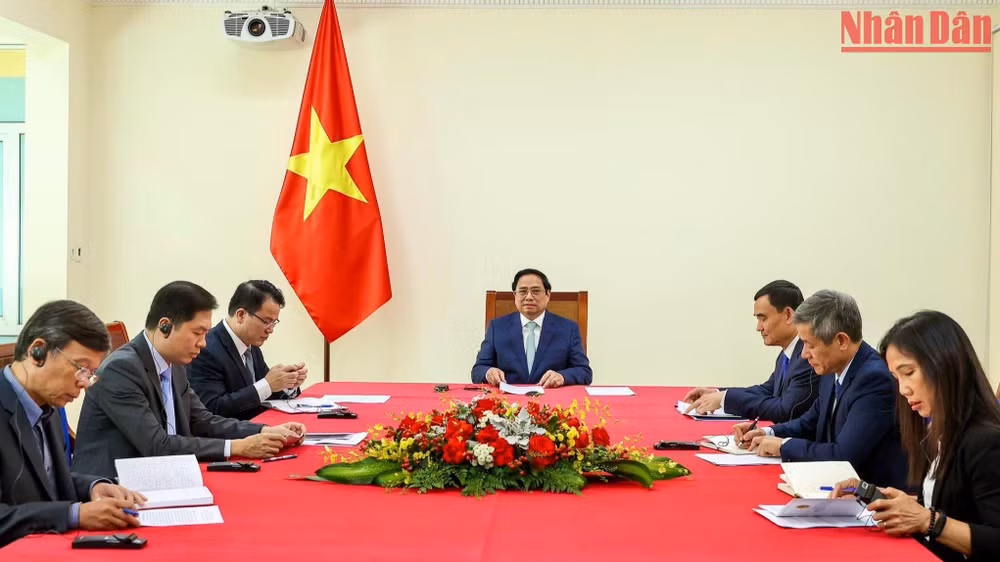 Thủ tướng Phạm Minh Chính tại cuộc điện đàm với Thủ tướng Australia Anthony Albanese.