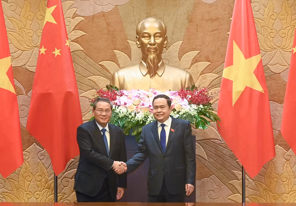 Chủ tịch Quốc hội Trần Thanh Mẫn và Thủ tướng Trung Quốc Lý Cường tại buổi hội kiến. (Ảnh: DUY LINH)
