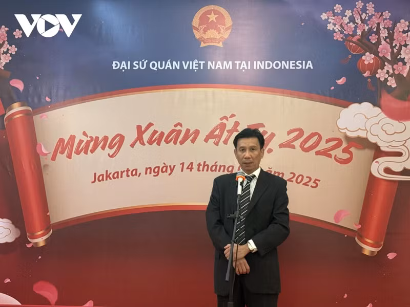 Đại sứ đặc mệnh toàn quyền Việt Nam tại Indonesia Tạ Văn Thông phát biểu tại buổi lễ. (Ảnh: vov.vn)