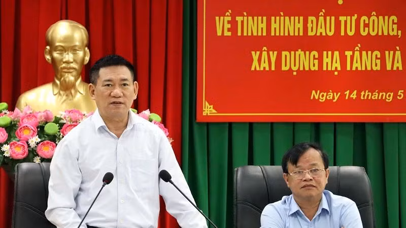 Bộ trưởng Tài chính Hồ Đức Phớc phát biểu kết luận tại buổi làm việc.