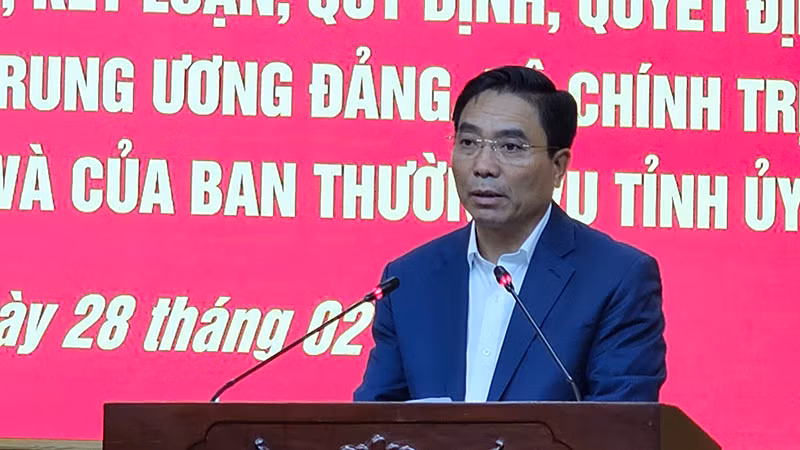 Bí thư Tỉnh ủy Thanh Hóa phát biểu tại hội nghị. Bí thư Tỉnh ủy Thanh Hóa phát biểu tại hội nghị.
