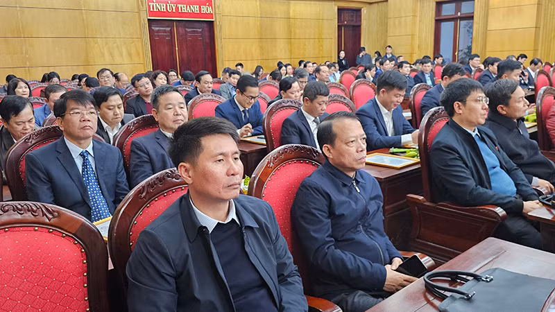 Các đại biểu tham dự hội nghị. Các đại biểu tham dự hội nghị.
