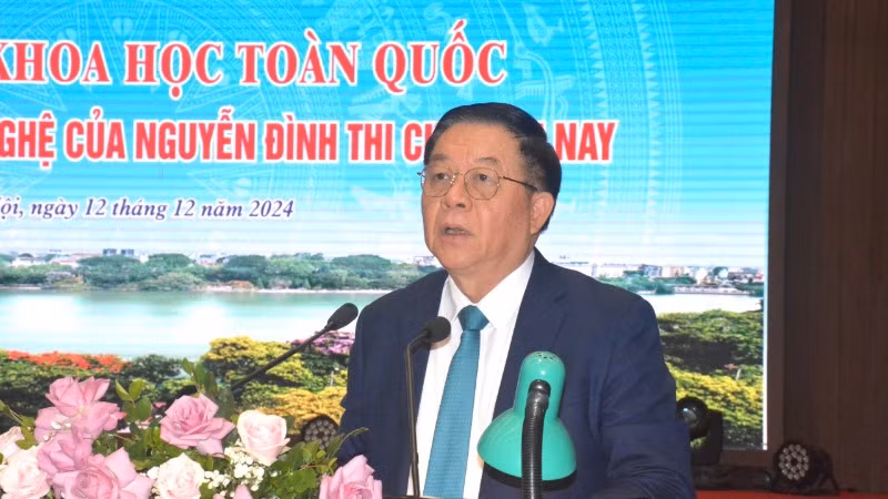 Đồng chí Nguyễn Trọng Nghĩa phát biểu chỉ đạo hội thảo.