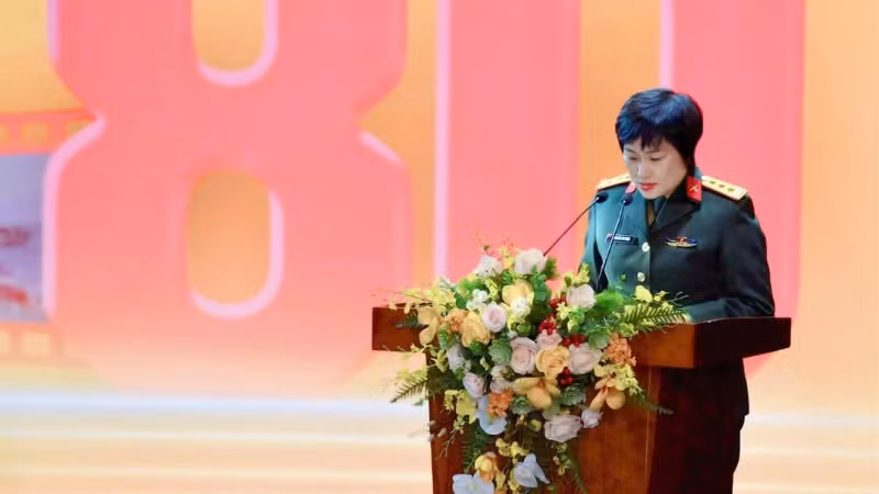 Thượng tá Nguyễn Thu Dung phát biểu bế mạc Tuần phim. Thượng tá Nguyễn Thu Dung phát biểu bế mạc Tuần phim.