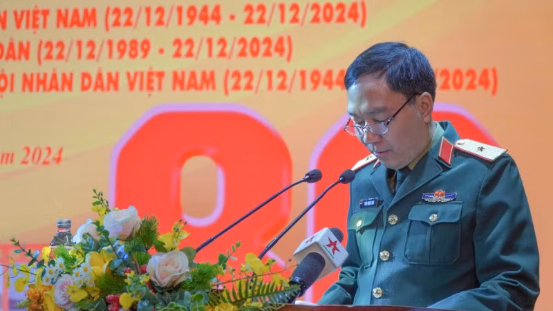 Thiếu tướng Trần Ngọc Anh phát biểu khai mạc Tuần phim.