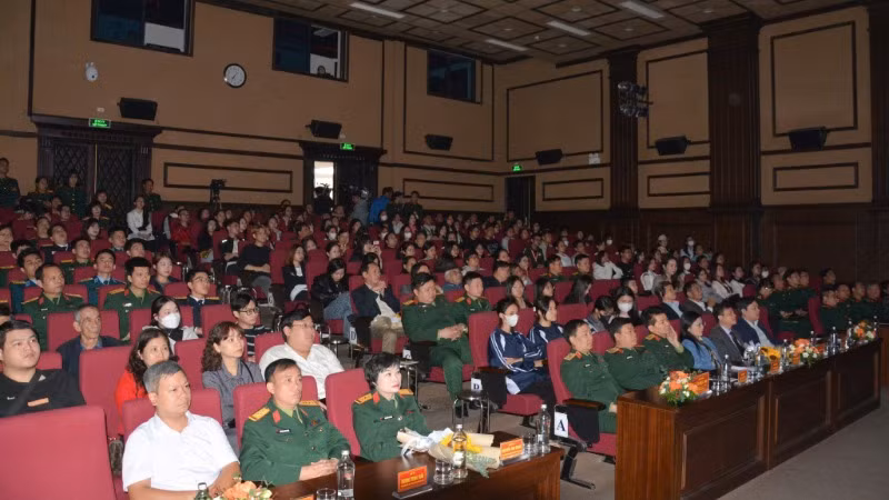 Khán giả đặc biệt quan tâm tới Tuần phim.