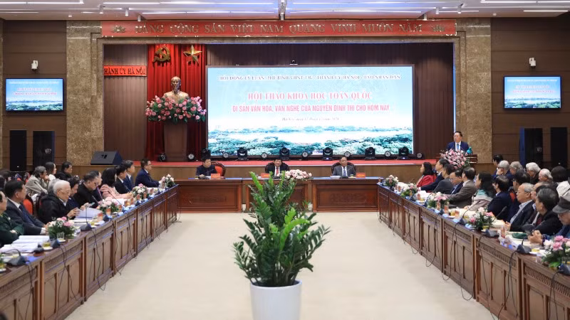 Hội thảo có sự tham gia của đông đảo các nhà khoa học, văn nghệ sĩ trí thức.
