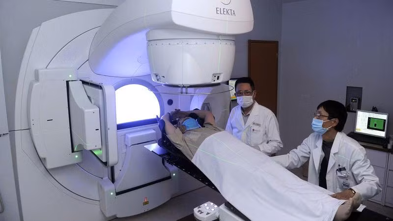 Khám, chữa bệnh tại Bệnh viện Ung bướu Hưng Việt, Hà Nội. (Ảnh: Nguyễn Đăng)
