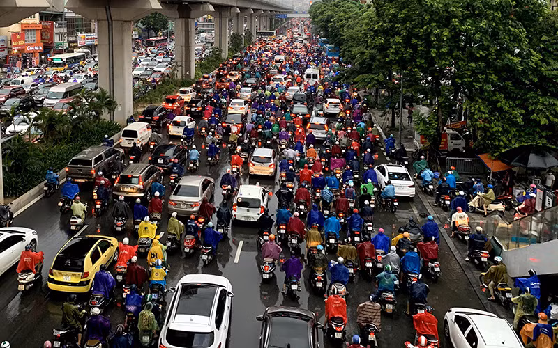 Ùn tắc giao thông vào khung giờ cao điểm trên đường Nguyễn Trãi, Hà Nội. (Ảnh Thu Hà)