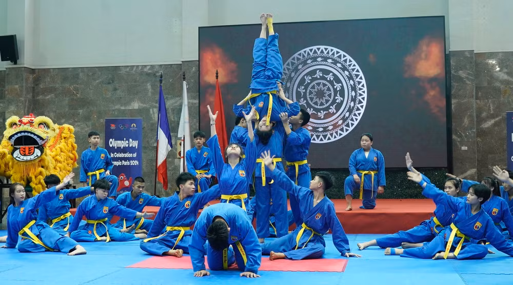 Các học sinh IVS biểu diễn võ Vovinam Các học sinh IVS biểu diễn võ Vovinam