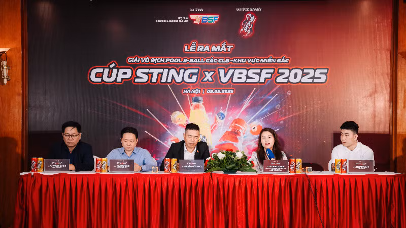 Ban tổ chức họp báo tại Hà Nội.