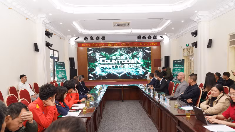 Ban tổ chức họp báo tại Hà Nội.