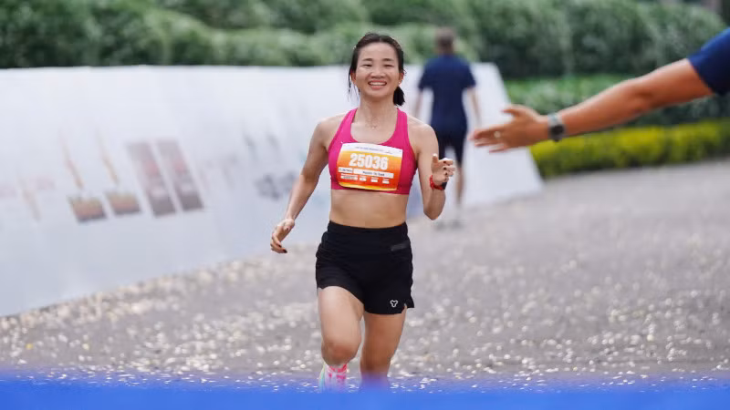 Nguyễn Thị Oanh vô địch 21km nữ. Nguyễn Thị Oanh vô địch 21km nữ.
