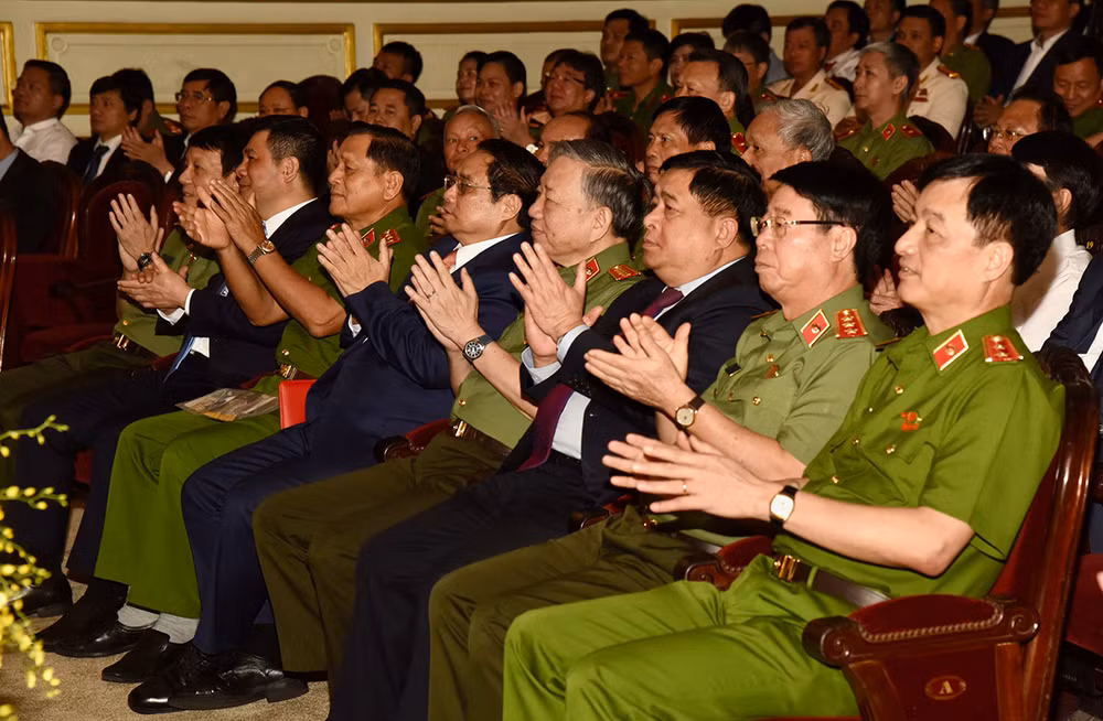 Thủ tướng Phạm Minh Chính và các đại biểu tham dự Lễ kỷ niệm. Thủ tướng Phạm Minh Chính và các đại biểu tham dự Lễ kỷ niệm.