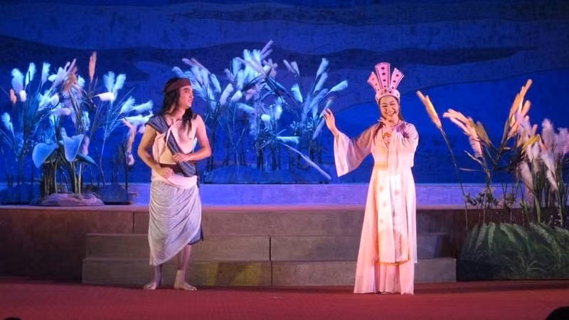 Cảnh trong vở “Thiên duyên huyền tích”. Cảnh trong vở “Thiên duyên huyền tích”.