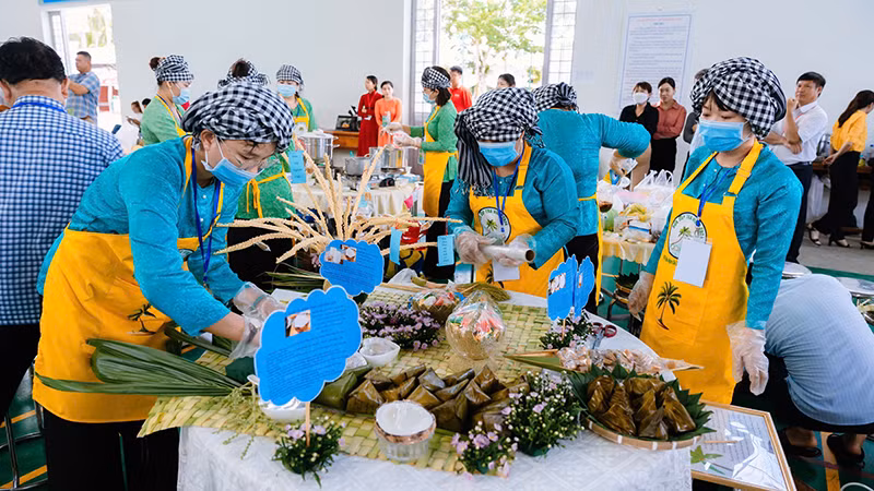 Các loại bánh được chế biến từ dừa sáp Trà Vinh. Các loại bánh được chế biến từ dừa sáp Trà Vinh.