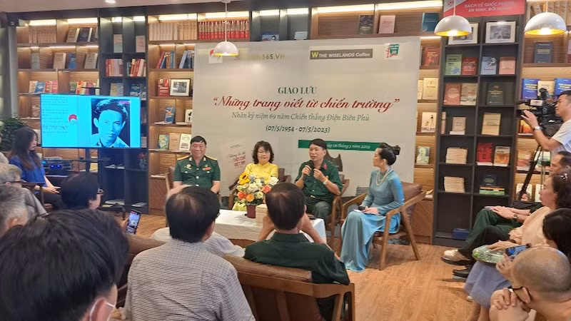 Quang cảnh buổi giao lưu.