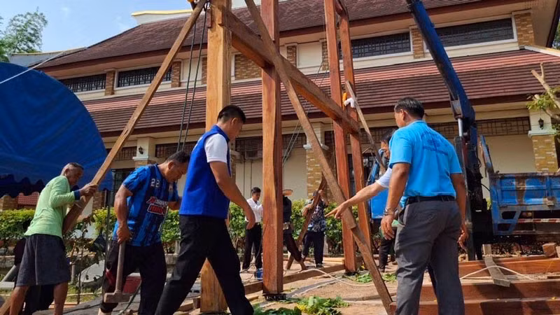 Những cột trụ của Nhà sàn Bác Hồ được dựng lên trên nền đất chắc chắn. (Ảnh: CTV) Những cột trụ của Nhà sàn Bác Hồ được dựng lên trên nền đất chắc chắn. (Ảnh: CTV)