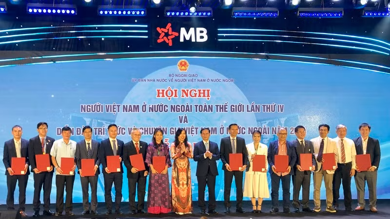 Lễ ký kết các biên bản ghi nhớ.
