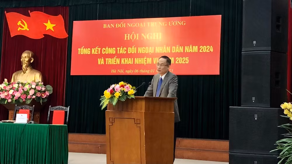 Đồng chí Lê Hoài Trung phát biểu chỉ đạo hội nghị.