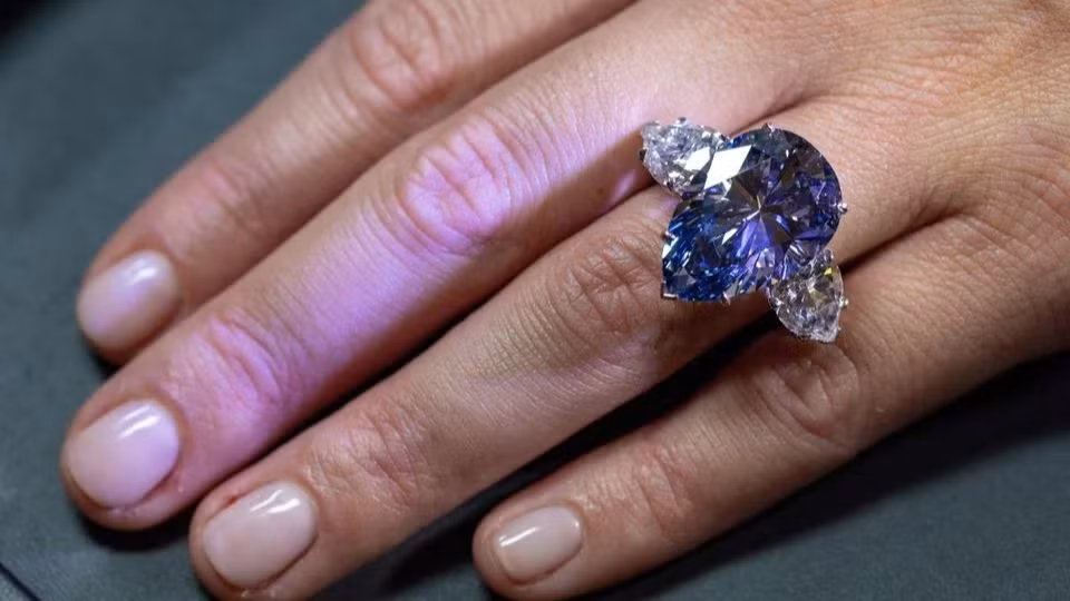 Viên kim cương Bleu Royal có thể được bán với giá 50 triệu USD. (Ảnh: Reuters)