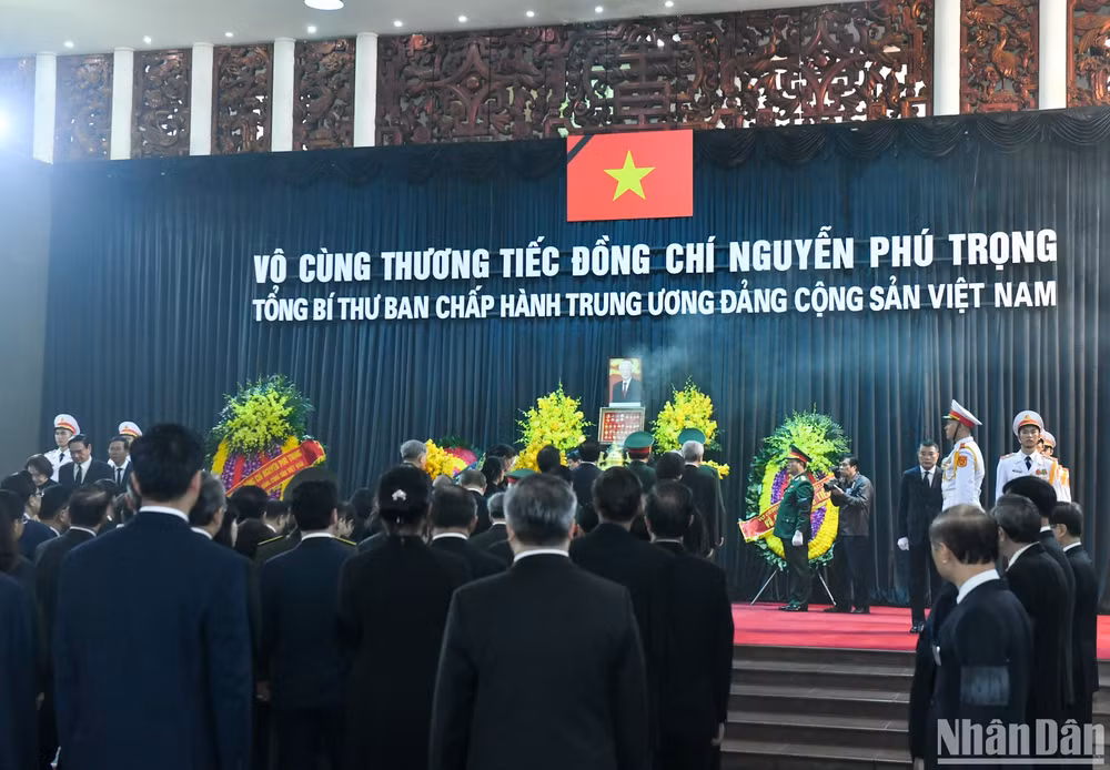 Toàn cảnh Lễ viếng Tổng Bí thư Nguyễn Phú Trọng: Trang nghiêm và xúc động ảnh 51 Toàn cảnh Lễ viếng Tổng Bí thư Nguyễn Phú Trọng: Trang nghiêm và xúc động ảnh 51
