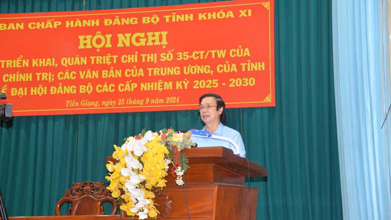 Đồng chí Nguyễn Văn Danh phát biểu tại hội nghị. Đồng chí Nguyễn Văn Danh phát biểu tại hội nghị.