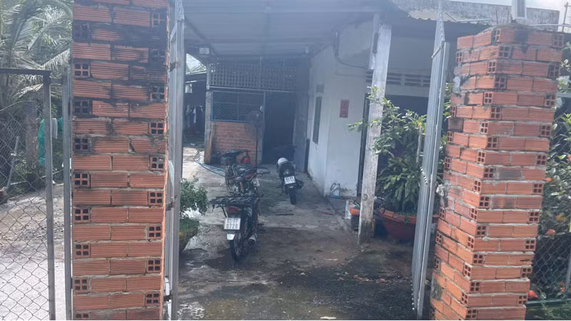 Căn nhà mà các cán bộ xã Mỹ Thành Bắc làm sai dẫn đến hàng thừa kế theo pháp luật bị mất đất.