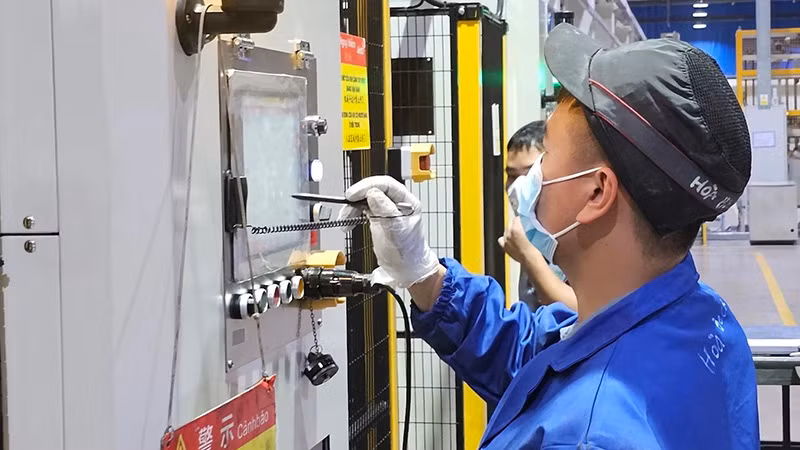 Nhà máy sản xuất công nghệ tế bào quang điện Jinko Solar 2 tại khu công nghiệp Sông Khoai, thị xã Quảng Yên. (Ảnh: QUANG THỌ)