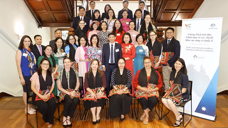 Đoàn học viên tham gia buổi Lễ khai giảng của khoá học tại thành phố Perth, Australia. (Ảnh: Đại học Curtin)