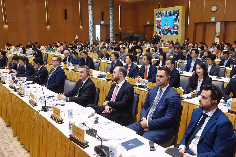 Đại diện các hiệp hội doanh nghiệp, các nhà đầu tư nước ngoài ngoài tại Việt Nam tham dự Hội nghị.