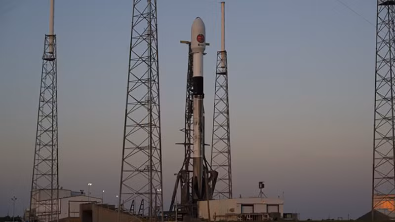 Tên lửa đẩy Falcon 9 mang theo vệ tinh có kính viễn vọng Eculid tại Trạm Vũ trụ Cape Canaveral, bang Florida (Mỹ). (Nguồn: ESA/TTXVN)