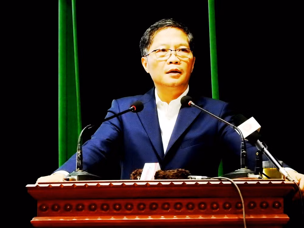 Đồng chí Trần Tuấn Anh phát biểu chỉ đạo Hội nghị. Đồng chí Trần Tuấn Anh phát biểu chỉ đạo Hội nghị.