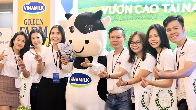 Vinamilk tiếp tục dẫn đầu danh sách Nhà tuyển dụng được yêu thích nhất năm 2022 của CareerBuilder.
