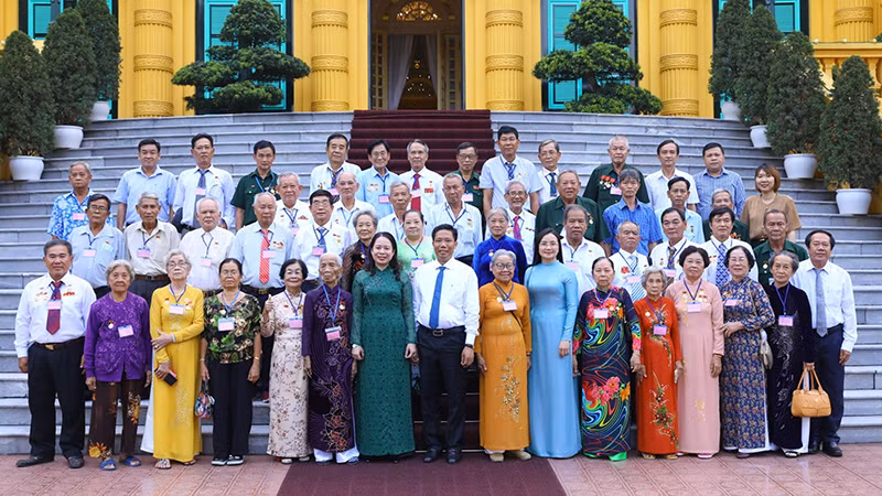 Phó Chủ tịch nước Võ Thị Ánh Xuân gặp mặt Đoàn đại biểu người có công thành phố Cần Thơ.