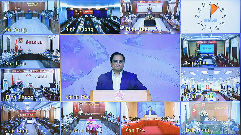 Thủ tướng đề nghị các địa phương nhận thức rõ tầm quan trọng của đầu tư công nói chung và các công trình hạ tầng giao thông chiến lược nói riêng.