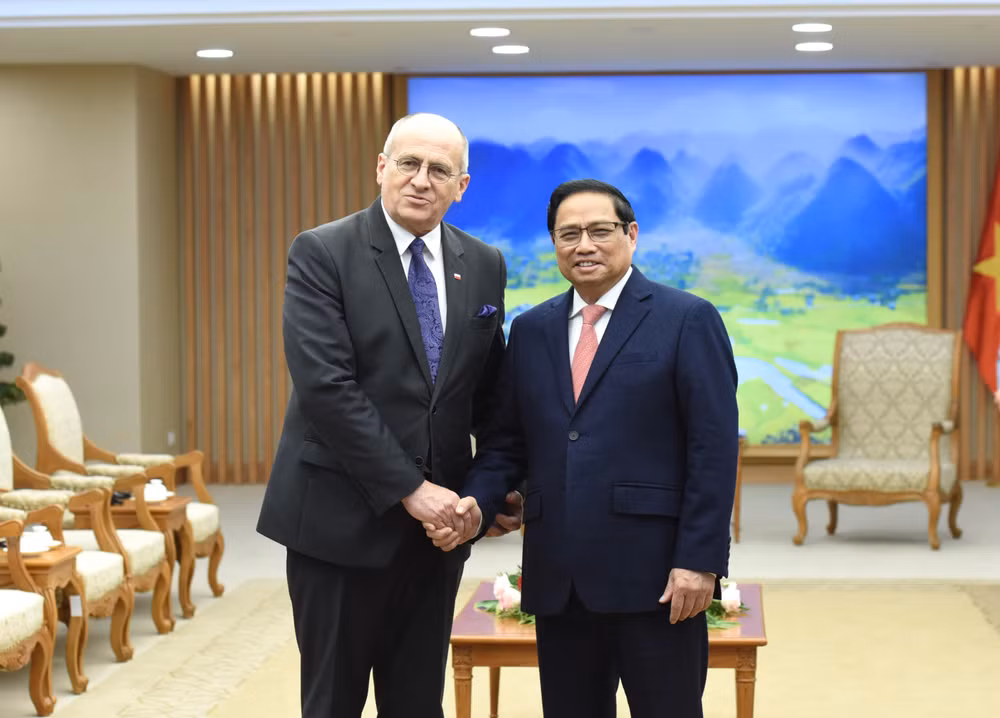 Thủ tướng Phạm Minh Chính đón Bộ trưởng Ngoại Cộng hòa Ba Lan Zbigniew Rau. Thủ tướng Phạm Minh Chính đón Bộ trưởng Ngoại Cộng hòa Ba Lan Zbigniew Rau.