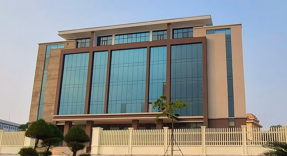 Trung tâm Truyền thông giáo dục sức khỏe tỉnh Quảng Bình sau 6 năm thi công vẫn chưa hoàn thành.