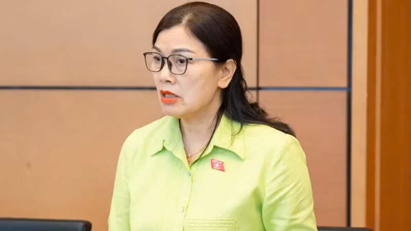 Thiếu tướng Nguyễn Thị Xuân - đại biểu Quốc hội Đoàn Đắk Lắk phát biểu. (Ảnh: PHẠM THẮNG) Thiếu tướng Nguyễn Thị Xuân - đại biểu Quốc hội Đoàn Đắk Lắk phát biểu. (Ảnh: PHẠM THẮNG)