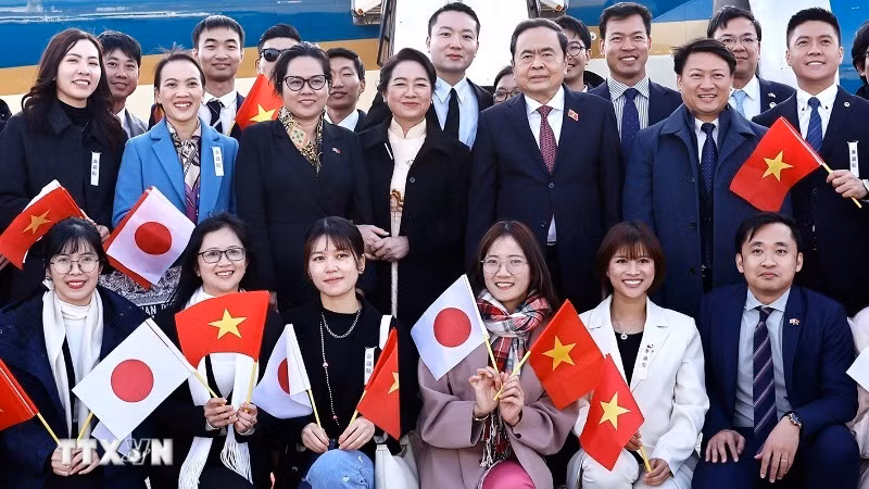 Chủ tịch Quốc hội Trần Thanh Mẫn và Phu nhân cùng Đoàn đại biểu cấp cao Quốc hội nước ta kết thúc chuyến thăm Nhật Bản. (Ảnh: TTXVN)