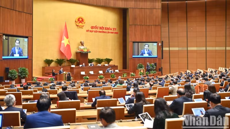 Quang cảnh phiên họp của Quốc hội, chiều 17/2. (Ảnh: DUY LINH)
