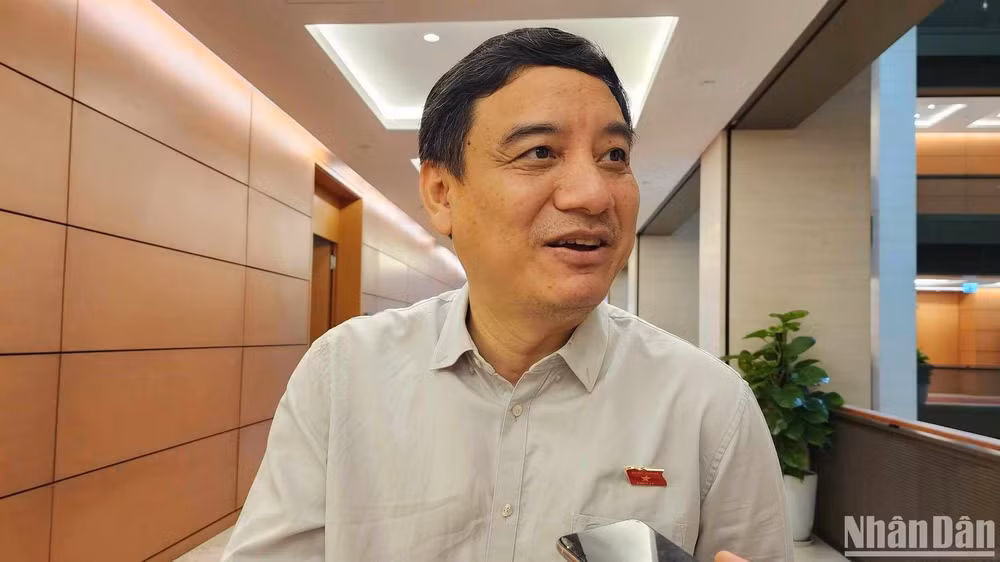 Chủ nhiệm Ủy ban Văn hóa, Giáo dục của Quốc hội Nguyễn Đắc Vinh. (Ảnh: TRUNG HƯNG)