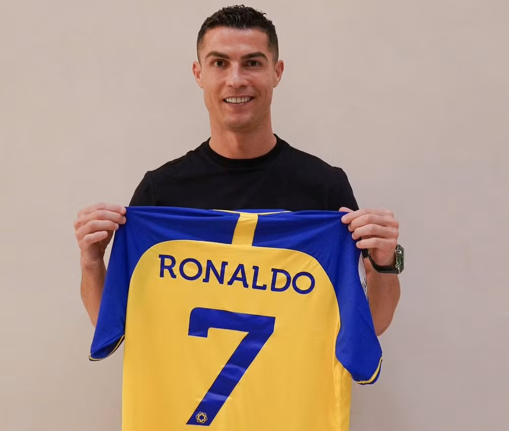 Cristiano Ronaldo chính thức gia nhập câu lạc bộ Al Nassr (Saudi Arabia) với bản hợp đồng có thời hạn tới tháng 6/2025. (Ảnh: Al Nassr)