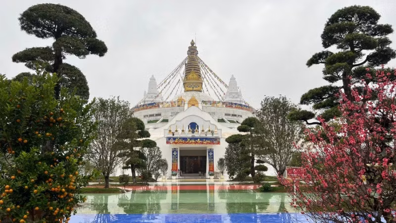 Sắc xuân tại Đại bảo tháp Mandala Tây Thiên. Sắc xuân tại Đại bảo tháp Mandala Tây Thiên.
