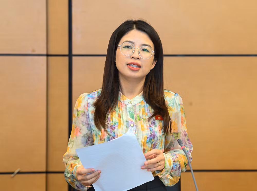 Đại biểu Nguyễn Thị Hà (Bắc Ninh) phát biểu. (Ảnh: DUY LINH) Đại biểu Nguyễn Thị Hà (Bắc Ninh) phát biểu. (Ảnh: DUY LINH)