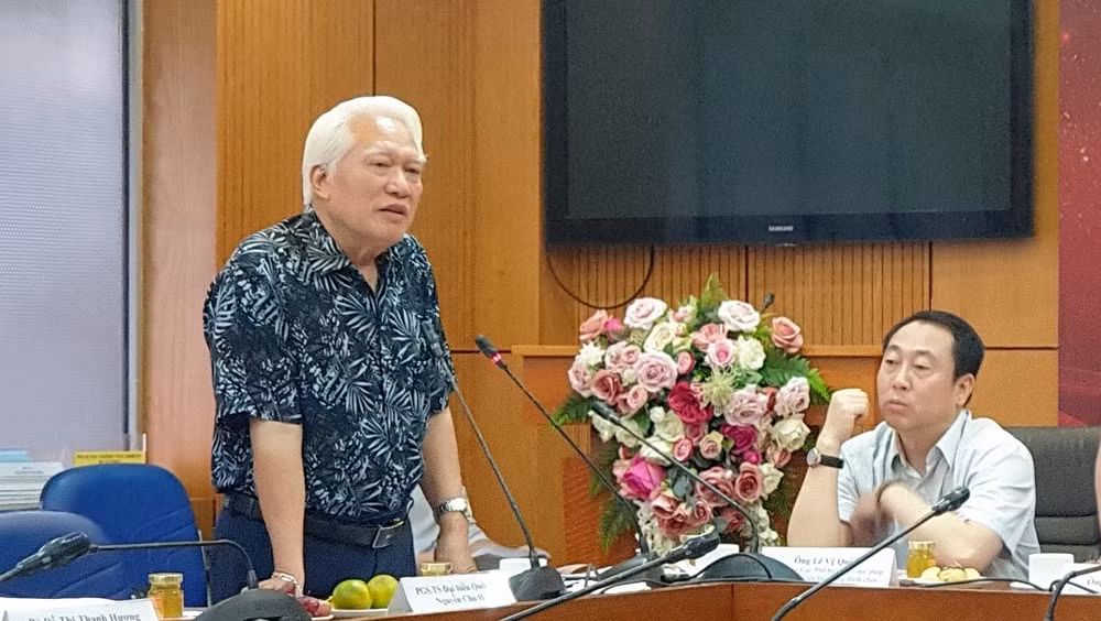Đại biểu Quốc hội, PGS, TS Nguyễn Chu Hồi phát biểu. (Ảnh: TRUNG HƯNG)