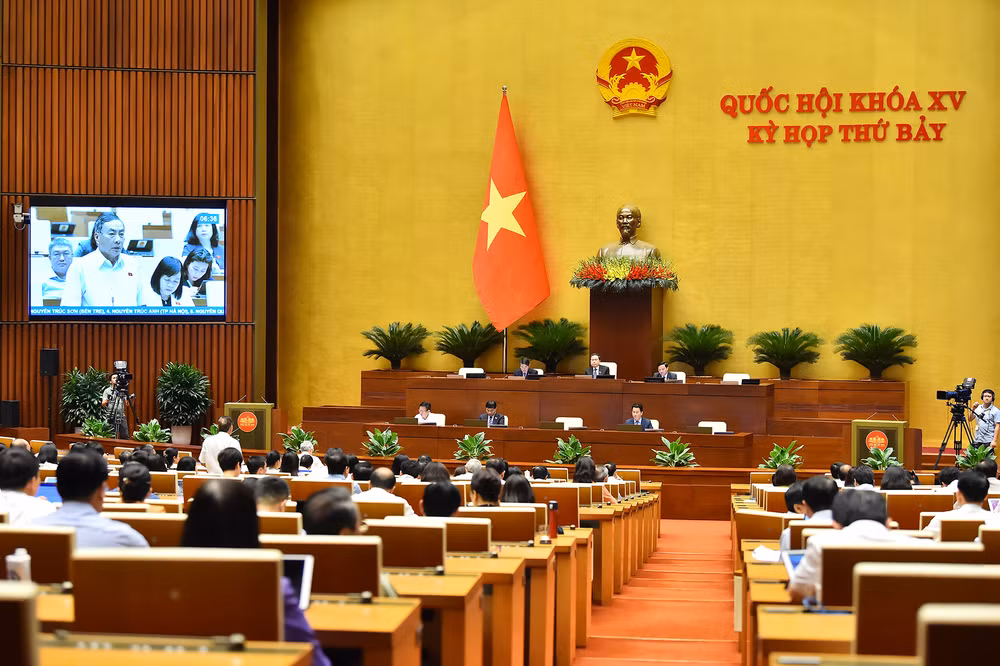 Đại biểu Phạm Văn Hòa (Đồng Tháp) phát biểu. (Ảnh: THỦY NGUYÊN) Đại biểu Phạm Văn Hòa (Đồng Tháp) phát biểu. (Ảnh: THỦY NGUYÊN)