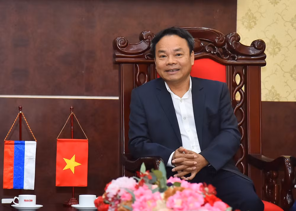 Phó Tổng Biên tập Báo Nhân Dân Đinh Như Hoan phát biểu tại buổi tiếp. (Ảnh: THỦY NGUYÊN) Phó Tổng Biên tập Báo Nhân Dân Đinh Như Hoan phát biểu tại buổi tiếp. (Ảnh: THỦY NGUYÊN)